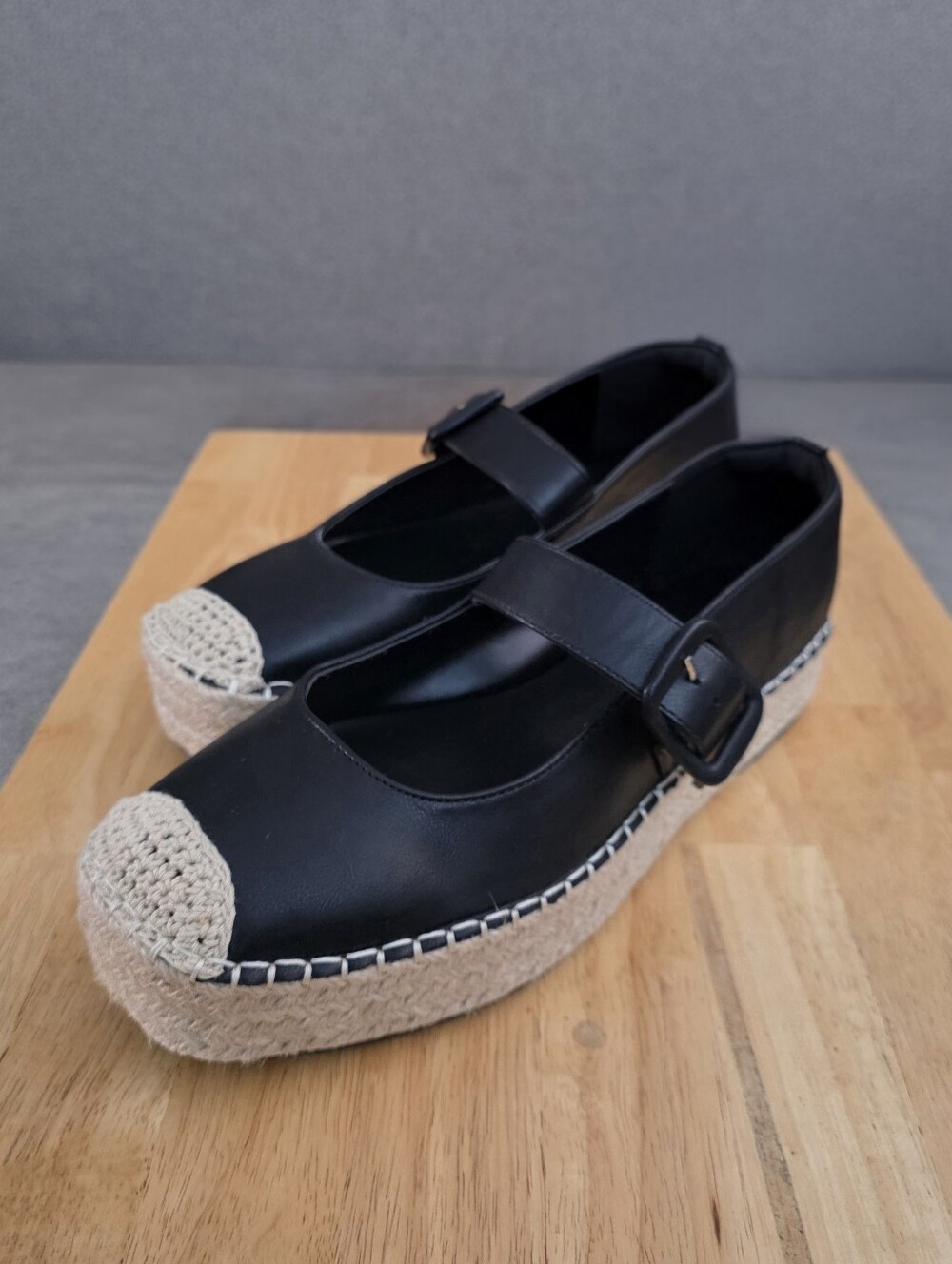 Women's Black Mary Jane Espadrille Flats with Buckle - Size 9